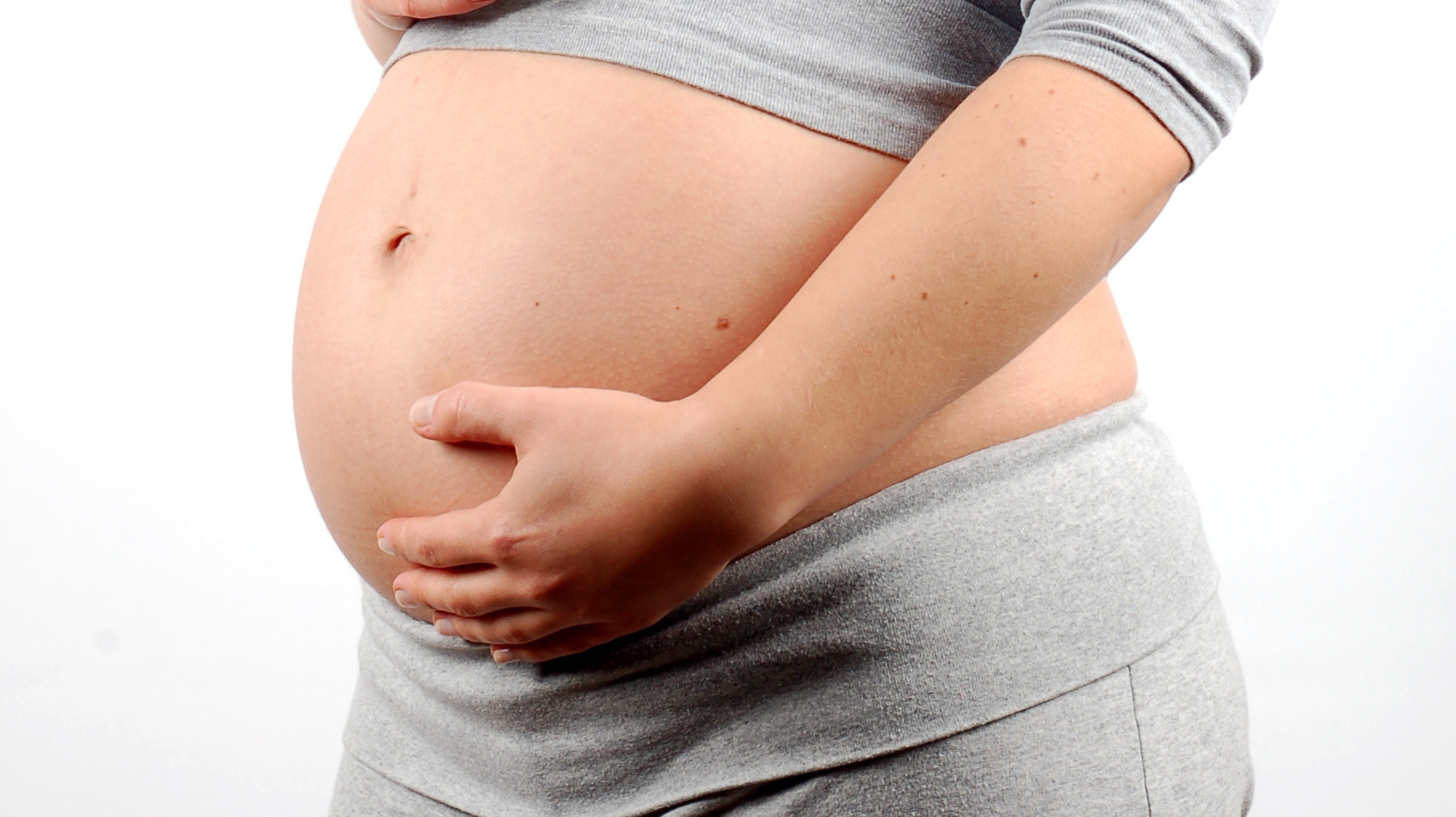 Protecția maternității la locul de muncă – Riscul maternal